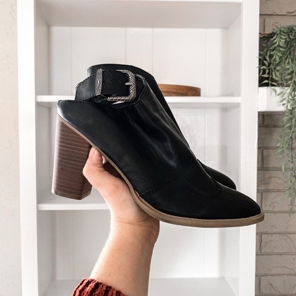 Dolce Vita Shoes - Dolce Vita Black Faux Leather Almond Toe Block Heel Ankle Buckle Mules